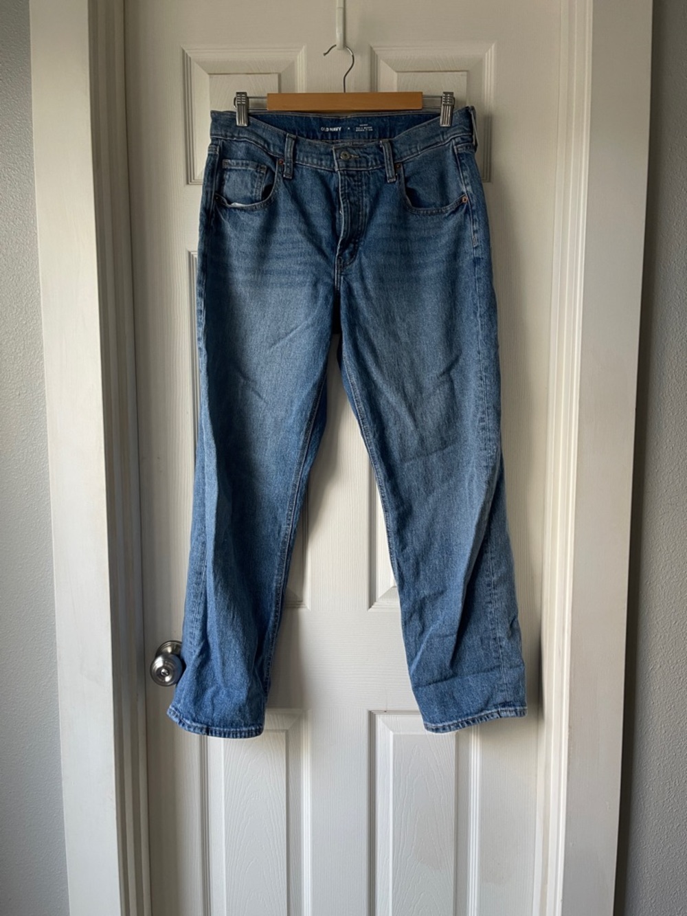 Old Navy Mid Rise Slouchy Straight Jeans (run large)